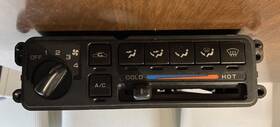 Nissan 1n4dl01d6wc2666 1998 Altima Oem Heater/ac Control Panel