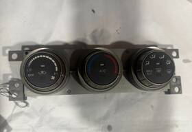 Nissan 27500zb01 2005 - 2006 Altima A/c Heater Climate Temperature Control Oem