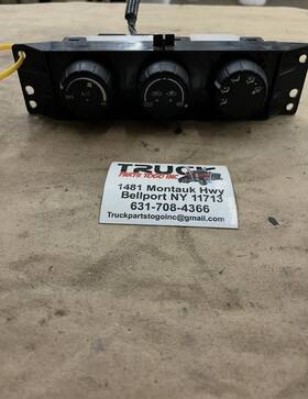 Nissan 27510-3270a Ud Ac Auto Heater Climate Control Panel - Used P/n