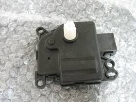 Nissan 27743-zs00a Right Rear Actuator Armada Titan Pathfinder New Genuine
