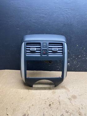 Nissan 682603vy0a 2012 To 2019 Versa Center Vent Dash Radio Trim Bezel Oem Z7403 Dg