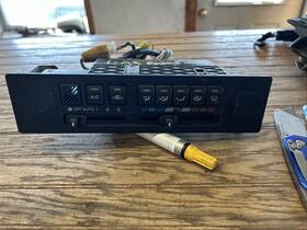 Nissan F11003 90-95 Pathfinder Ac Temp Control Auto Style Used Hvac