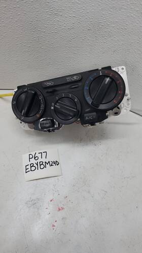 Nissan P677 2010-2012 Versa Climate Control Panel Switch Assembly