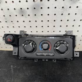 Sneh-19808-a Nissan Sneh-19808-a/b 05-12 Xterra / Pathfinder Manual Climate Controls Oem