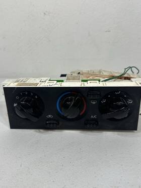 011-1166 Nissan Trucks 2003-2004 Xterra Xe Front Dash Temperature Climate Control Assembly Oem